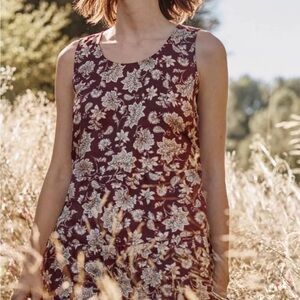 J. Jill Love Linen M Burgundy Floral Sleeveless Tank Tunic Shirt Blouse